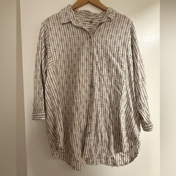 Zara White and Blue Striped Button Down Shirt - Picture 1 of 4